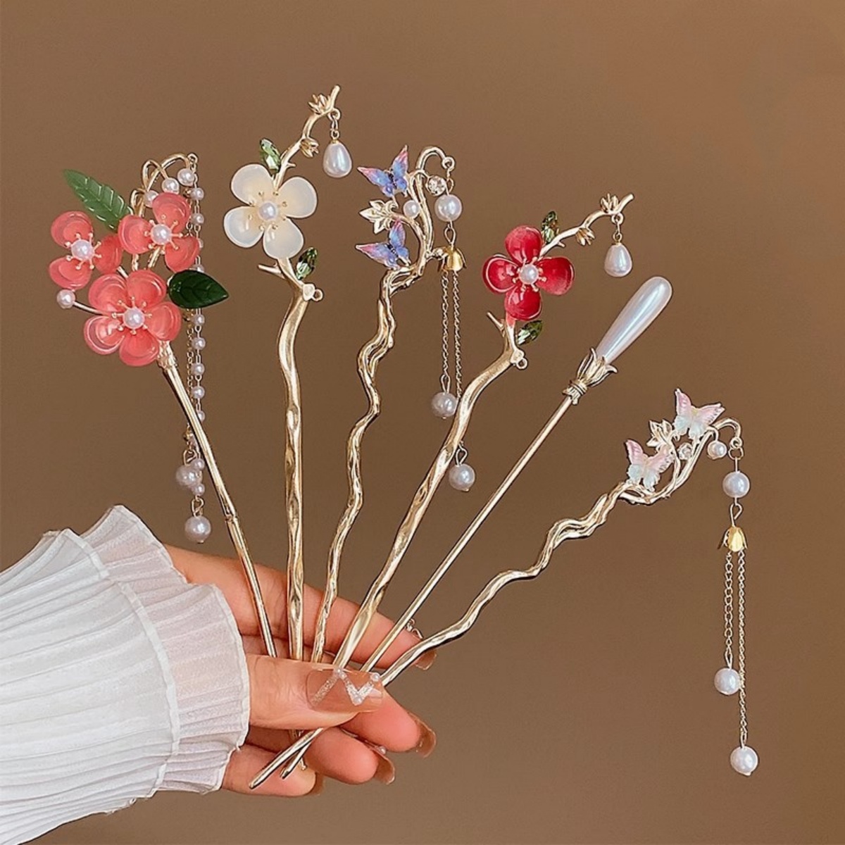 Pearl Hair Pin - 2025 ใหม่ดอกไม้สําหรับผู้หญิงElegantดอกไม้ผีเสื้อเพิร์ลพู่ผมเครื่องประดับอินเทรนด์อุปกรณ์เสริมผมคลิปผม